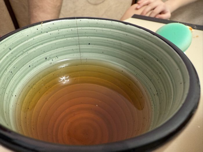 Фотография покупателя товара Набор посуды Доляна Nature Тар, 16 предметов: тарелки 8 шт. d=19 см, 27 см, глубокие 4 шт. 830 мл, кружки 4 шт. 400 мл, керамика, зелёный - Фото 2