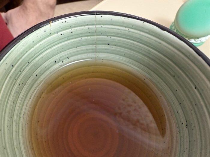 Фотография покупателя товара Набор посуды Доляна Nature Тар, 16 предметов: тарелки 8 шт. d=19 см, 27 см, глубокие 4 шт. 830 мл, кружки 4 шт. 400 мл, керамика, зелёный - Фото 3