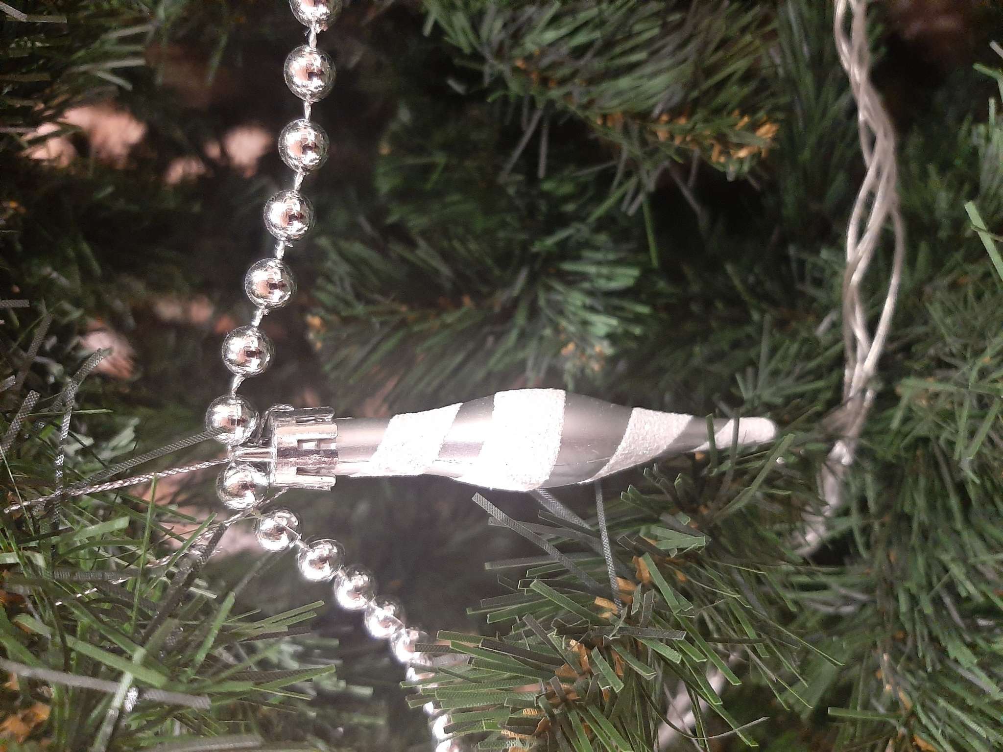 Фотография покупателя товара Ёлочные игрушки набор 12 шт. «Праздничный хоровод» 4 см, серебро - Фото 5