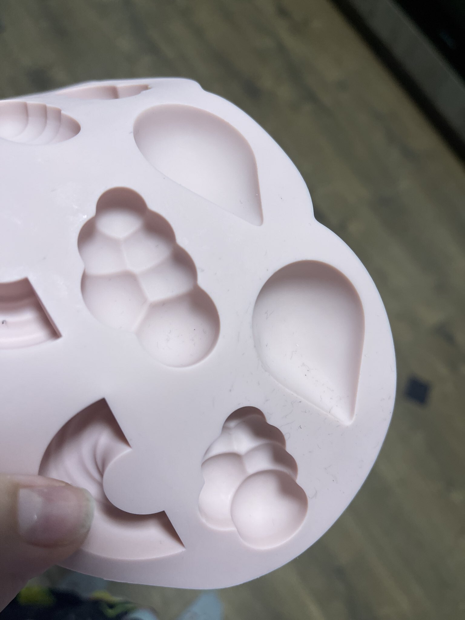 Фотография покупателя товара Форма для шоколада Доляна «Погода», силикон, 22.5×14.5×1.5 см, 11 ячеек, МИКС - Фото 2