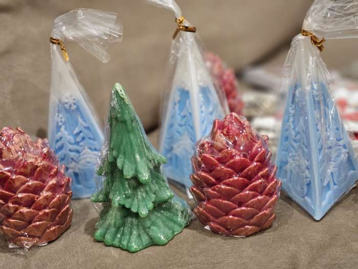 Фотография покупателя товара Свеча декоративная «Шишка новогодняя», коричневый, 70×75 мм - Фото 1