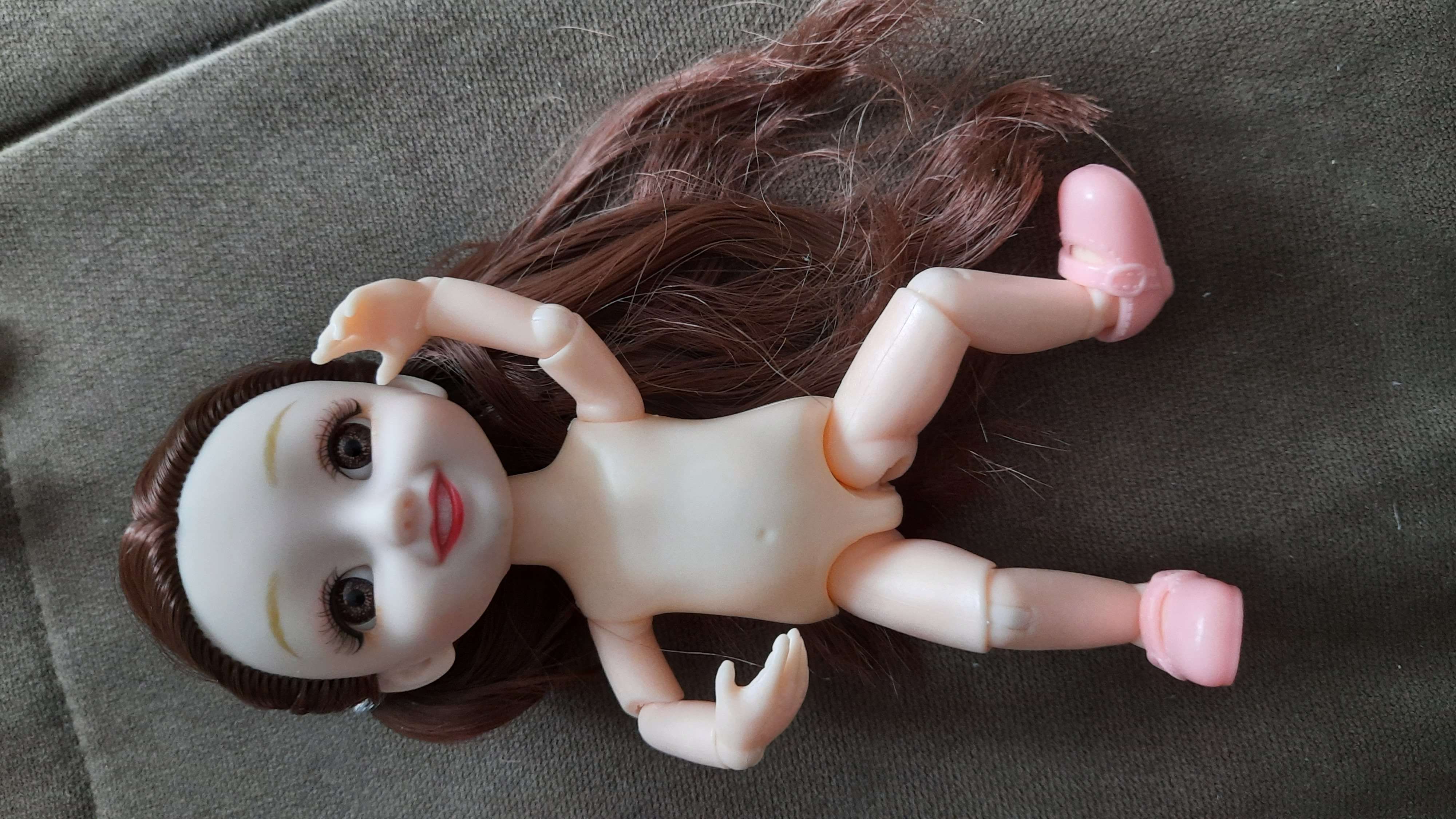 Фотография покупателя товара Кукла модная шарнирная «Роберта» с аксессуаром - Фото 5