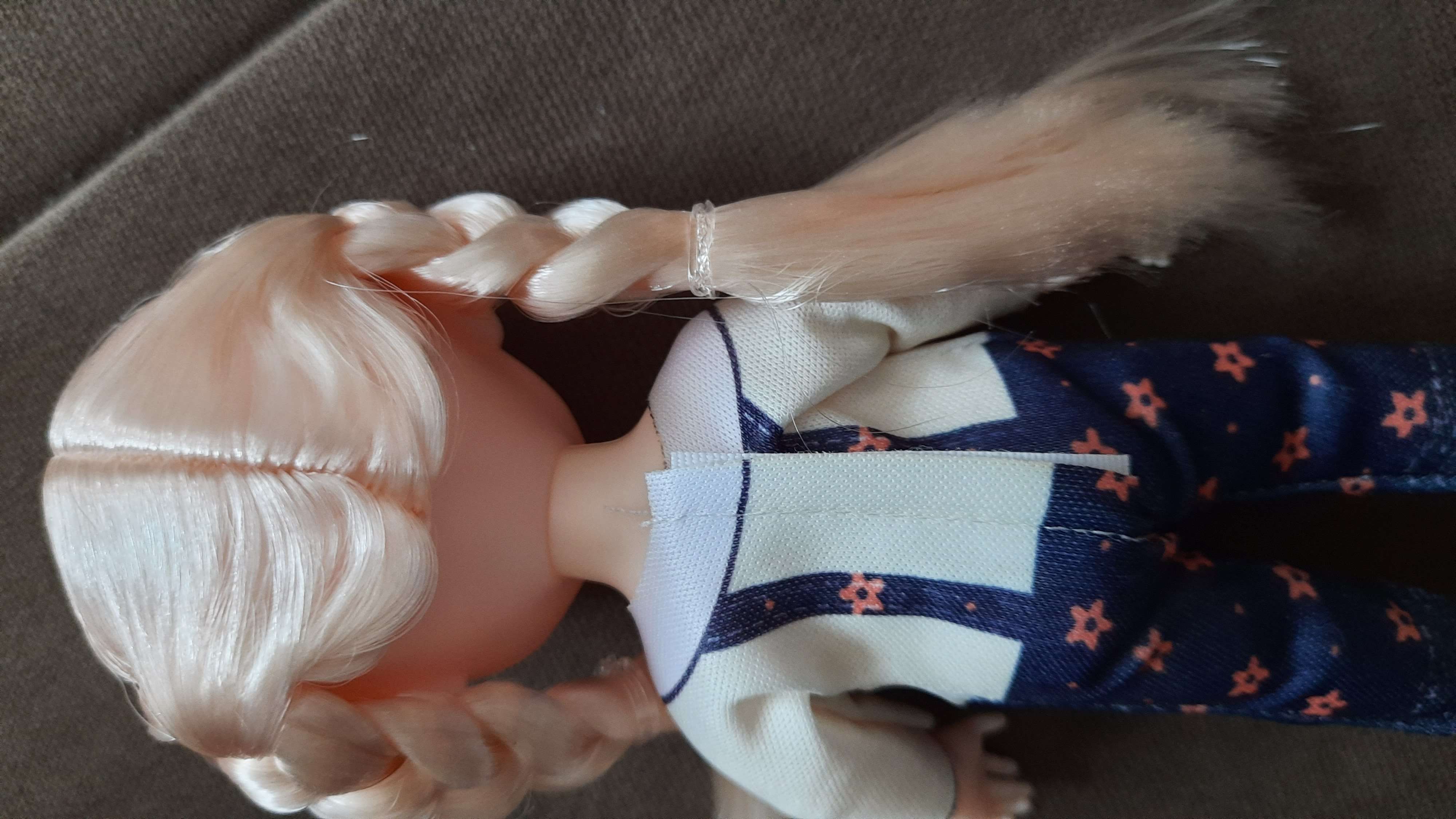 Фотография покупателя товара Кукла модная шарнирная «Мира» с аксессуаром - Фото 5