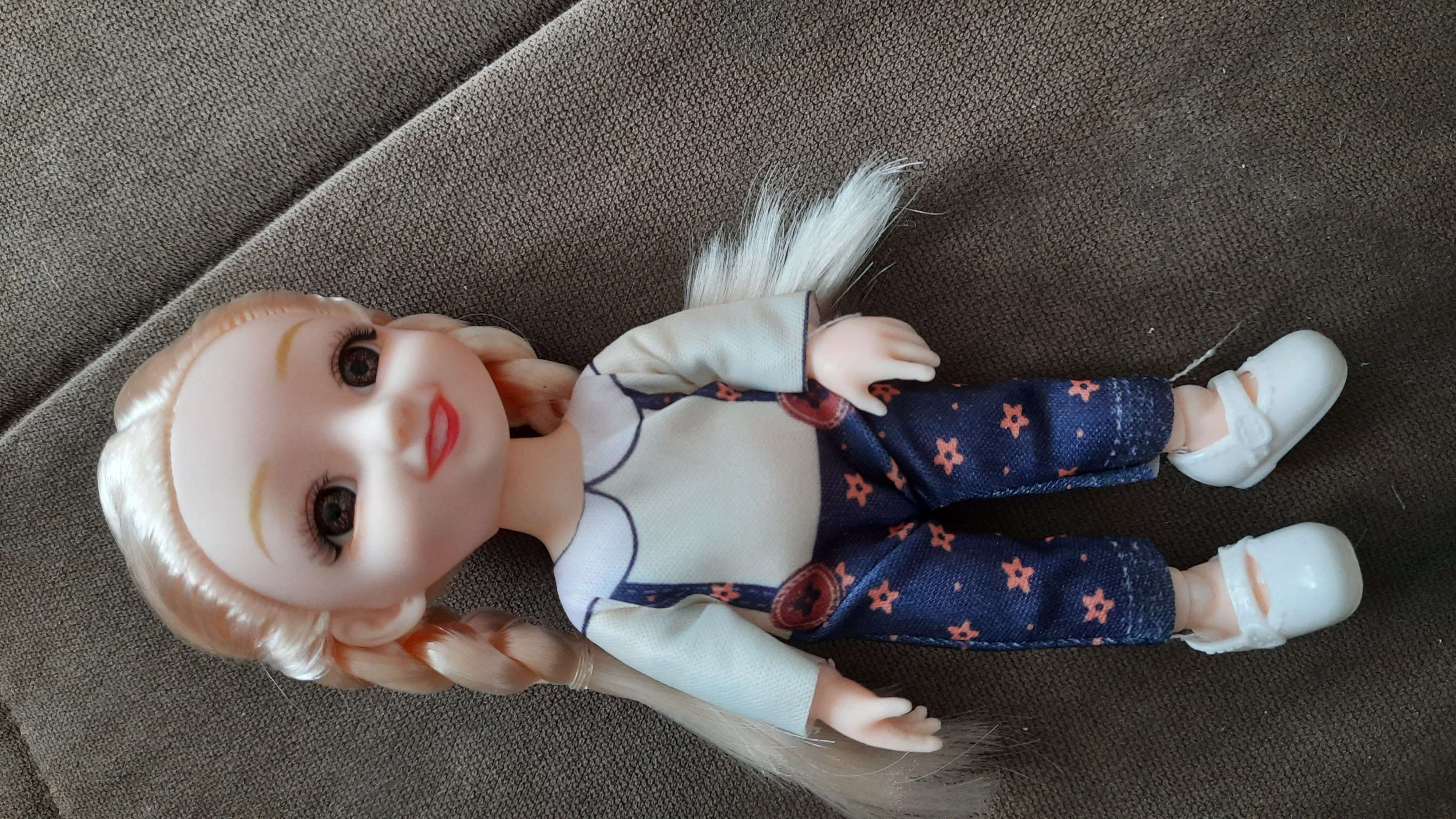 Фотография покупателя товара Кукла модная шарнирная «Мира» с аксессуаром - Фото 3