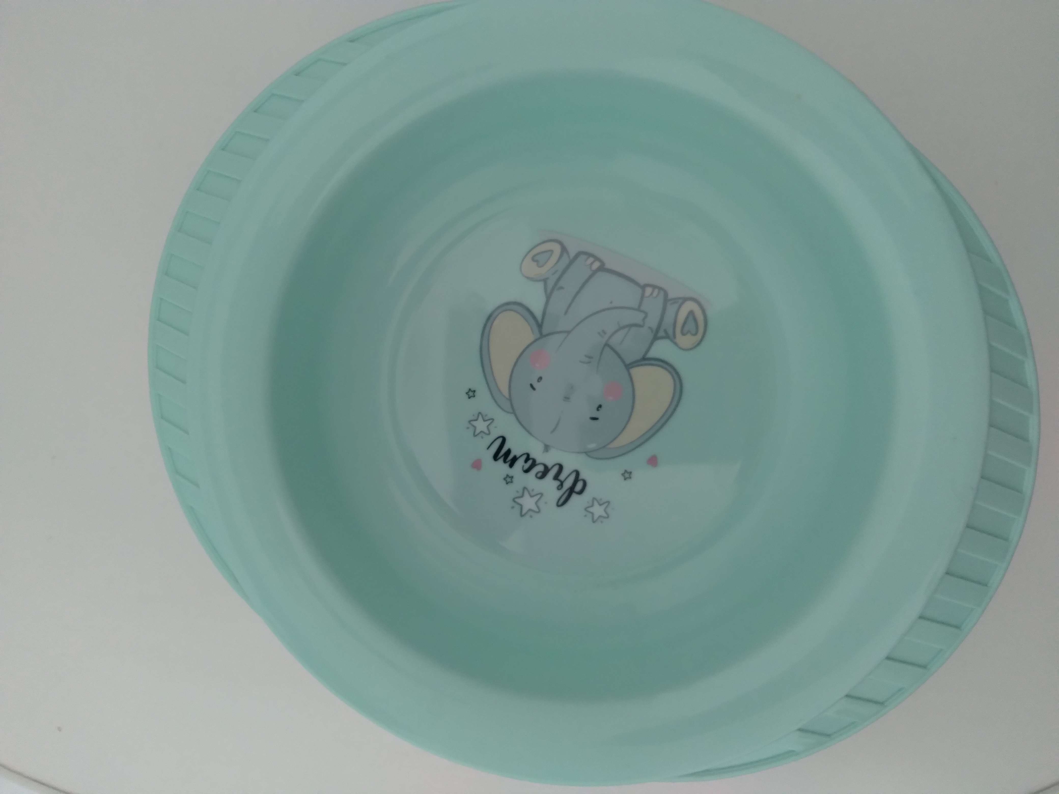 Фотография покупателя товара Набор детской посуды: тарелка на присоске, 500 мл, ложка, 2 шт., вилка, 2 шт., цвета МИКС - Фото 5