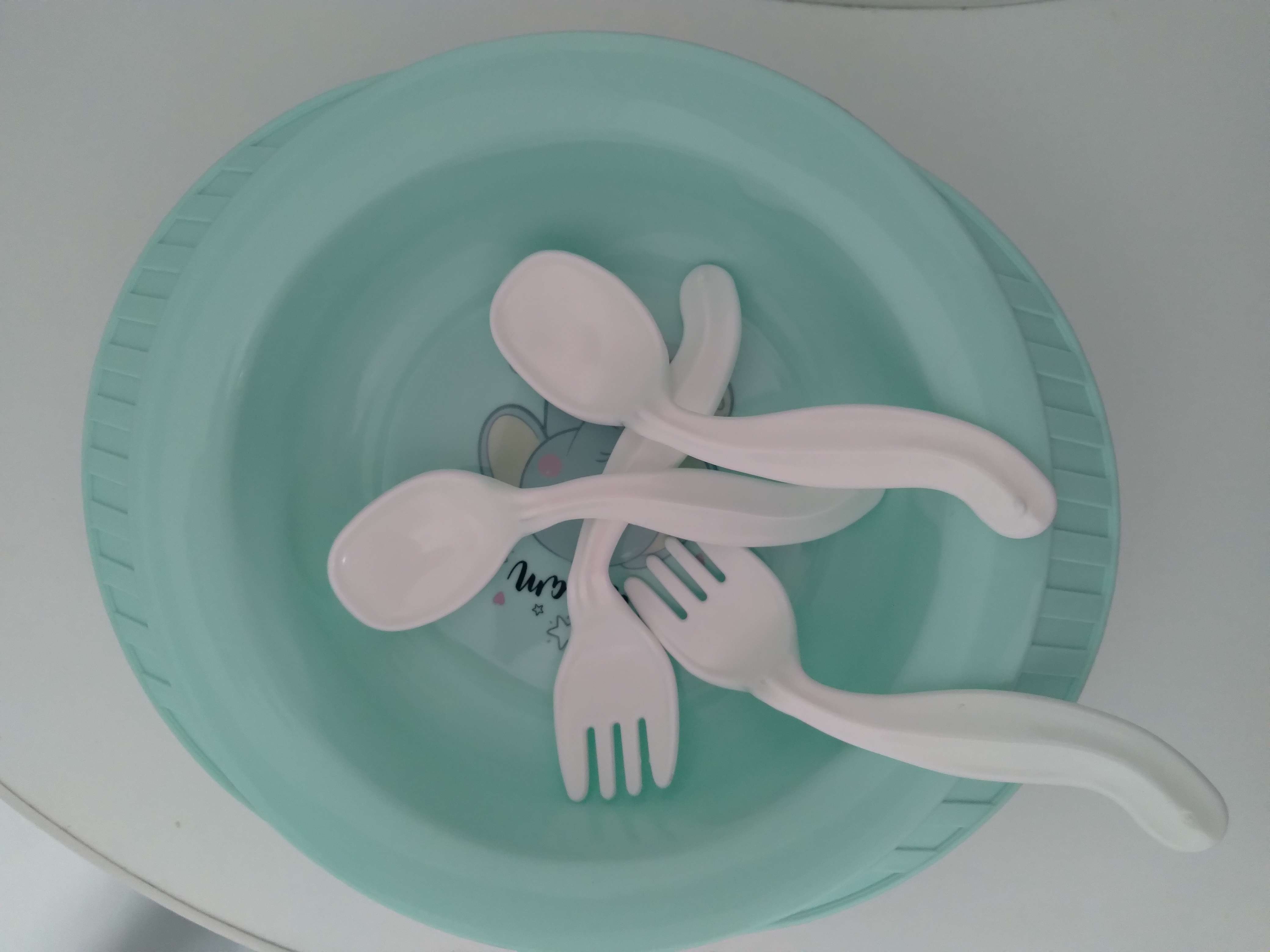 Фотография покупателя товара Набор детской посуды: тарелка на присоске, 500 мл, ложка, 2 шт., вилка, 2 шт., цвета МИКС - Фото 7