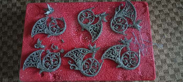 Фотография покупателя товара Ёлочные игрушки 2 шт. «Зимнее волшебство. Туба узорная блеск», 10×9 см, золото - Фото 6