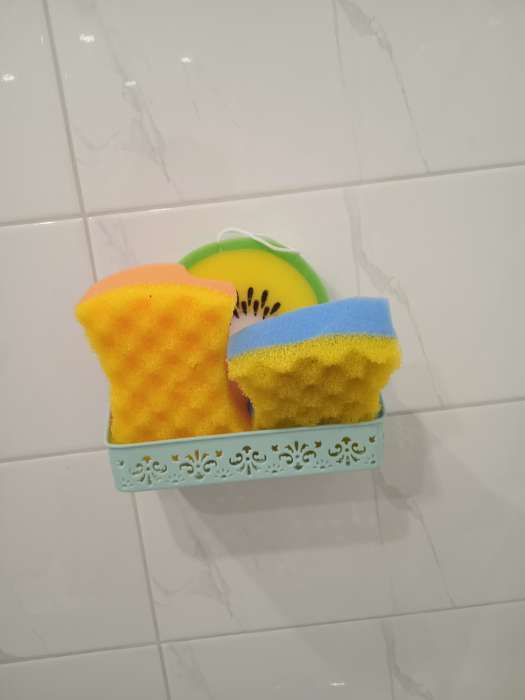 Фотография покупателя товара Полочка для ванной комнаты на присосках «Вензель», 20,5×6×10 см, цвет МИКС - Фото 2