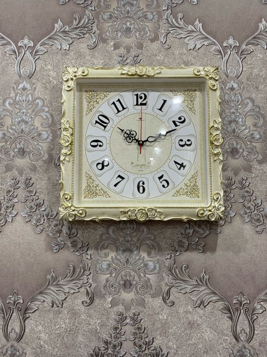 Фотография покупателя товара Часы настенные, интерьерные "Барака", 38 х 38 см, бесшумные, белое золото - Фото 4