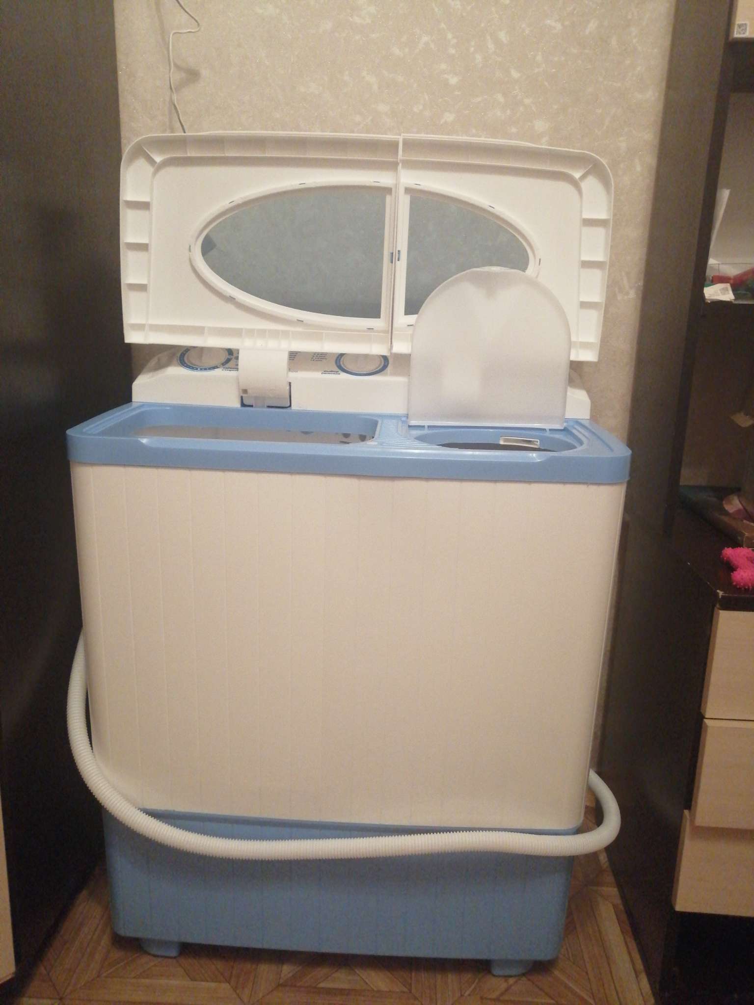 Фотография покупателя товара Стиральная машина Ренова WS 60PET, полуавтомат, 1350 об/мин, 6 кг, бело-голубая - Фото 1