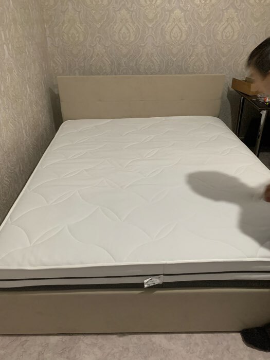 Фотография покупателя товара Кровать двуспальная, с основанием, спальное место 1600×2000 мм, велюр, цвет бежевый - Фото 6