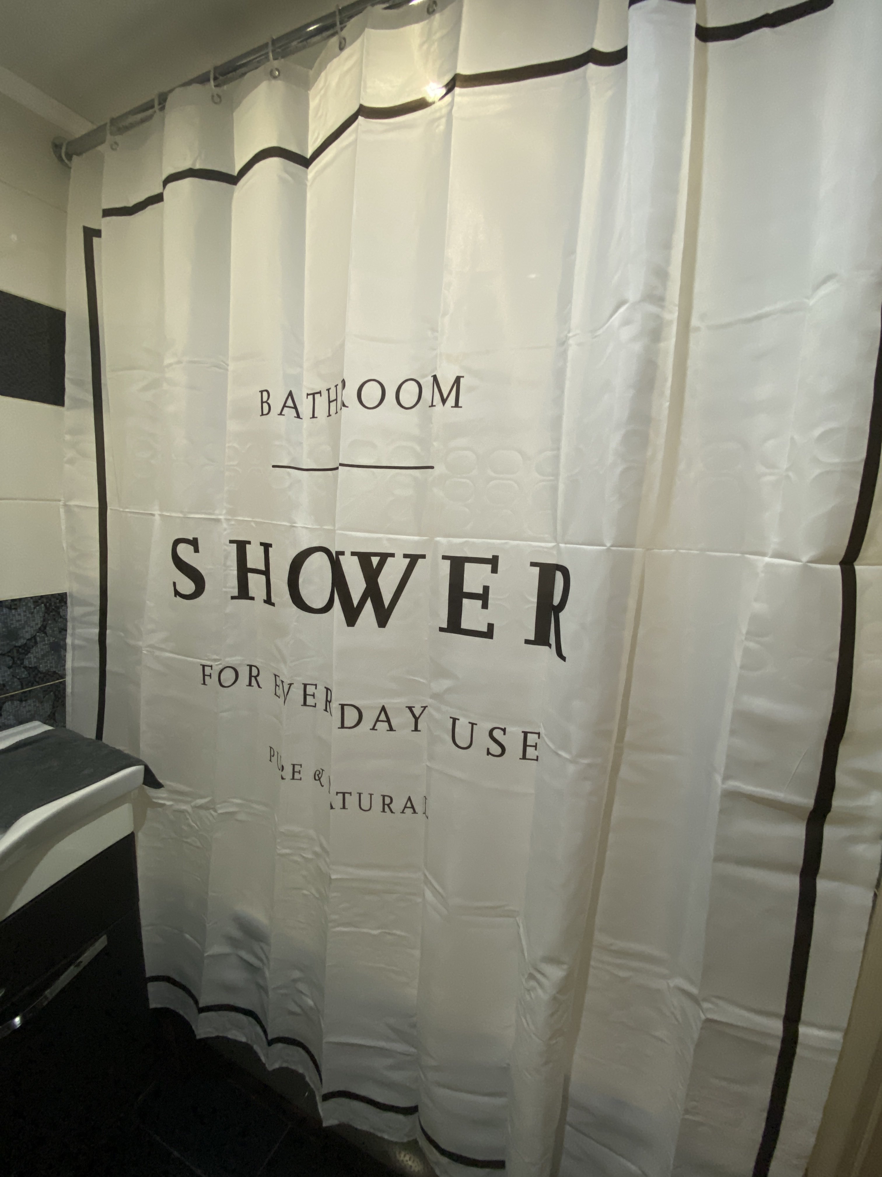 Фотография покупателя товара Штора для ванны Доляна SHOWER с люверсами, 180×180 см - Фото 3