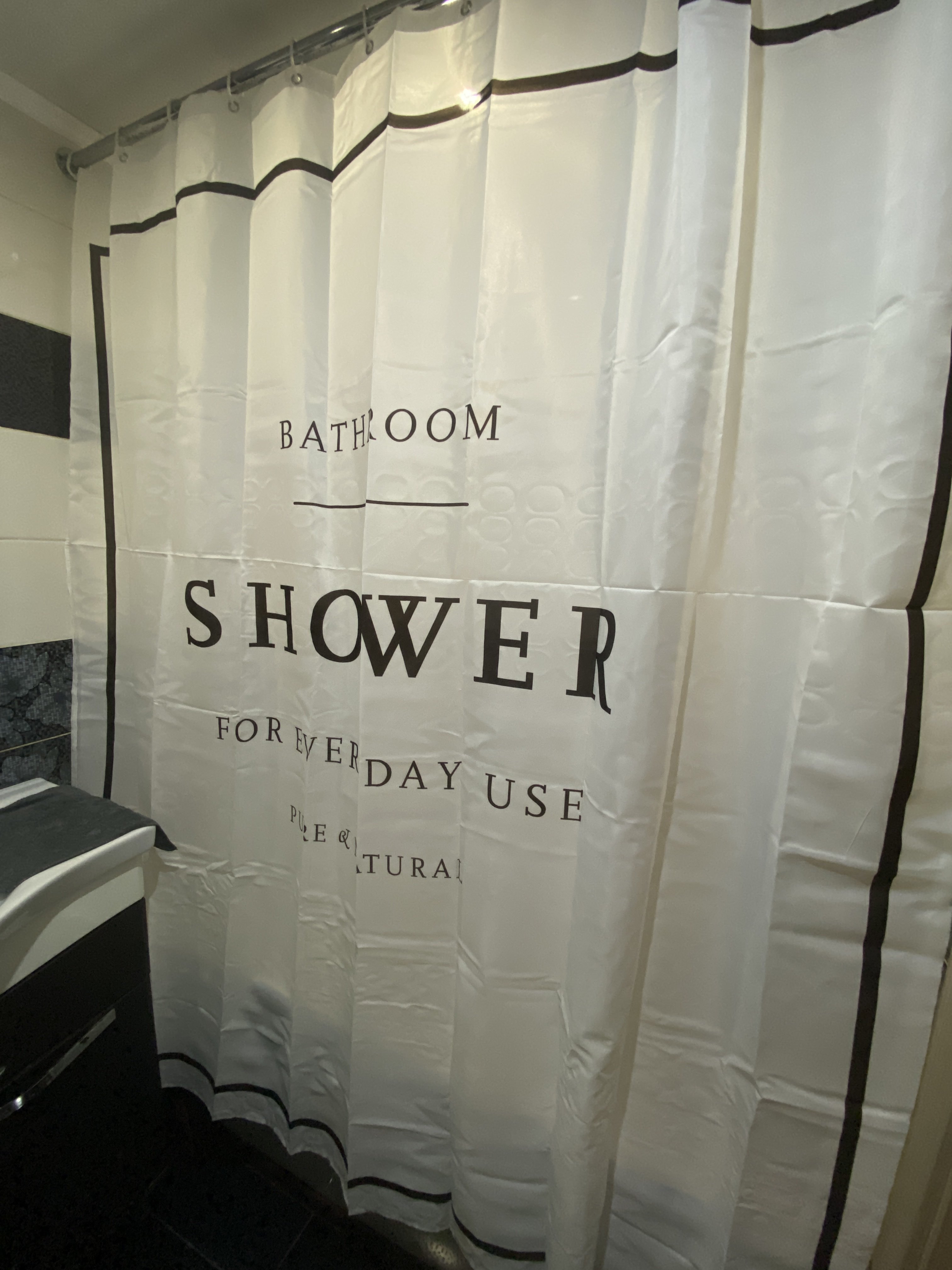 Фотография покупателя товара Штора для ванны Доляна SHOWER с люверсами, 180×180 см - Фото 2