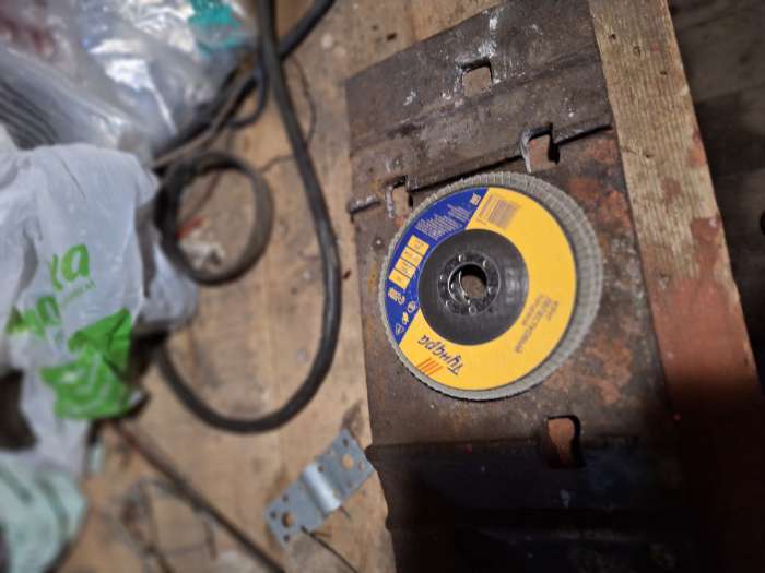 Фотография покупателя товара Круг лепестковый торцевой ТУНДРА, 125×22 мм, Р40 - Фото 1