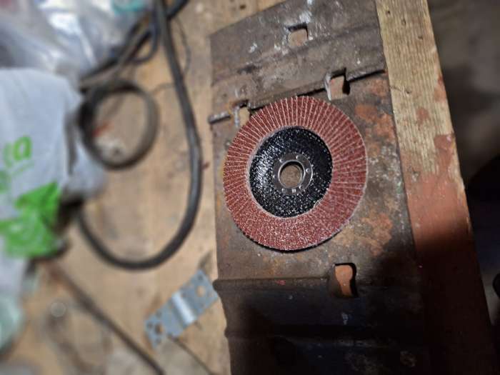 Фотография покупателя товара Круг лепестковый торцевой ТУНДРА, 125×22 мм, Р40 - Фото 2