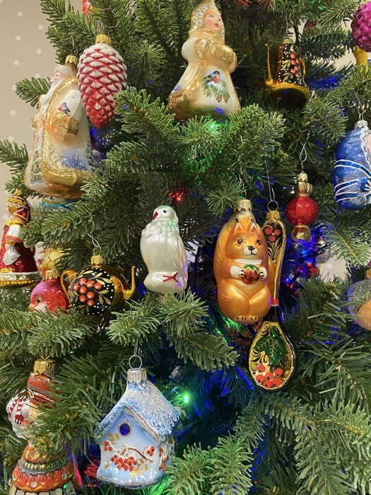 Фотография покупателя товара Ёлочные игрушки «Чаепитие», набор: кофейник-6.5 см, самовар-10.5 см, чайник-5 см - Фото 2