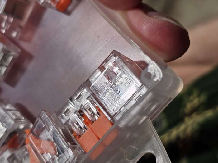 Фотография покупателя товара Строительно-монтажная клемма СК-331, 32 А, 0.14–4 мм², 2 отверстия, набор 10 шт. - Фото 4