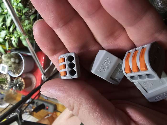 Фотография покупателя товара Строительно-монтажная клемма СК-329, 32 А, 0.08–2.5 мм², 3 отверстия с рычажком, набор 10 шт. - Фото 4