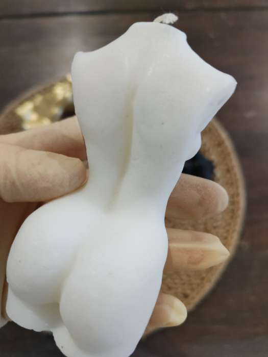 Фотография покупателя товара Свеча фигурная "Женский силуэт", 10 см, белая