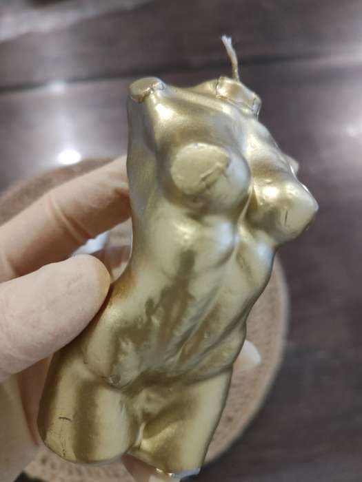 Фотография покупателя товара Свеча фигурная лакированная "Женский силуэт", 10 см, золото - Фото 4