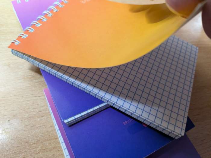 Фотография покупателя товара Блокнот А6, 60 листов в клетку, Bright monocolor, на гребне, МИКС - Фото 2