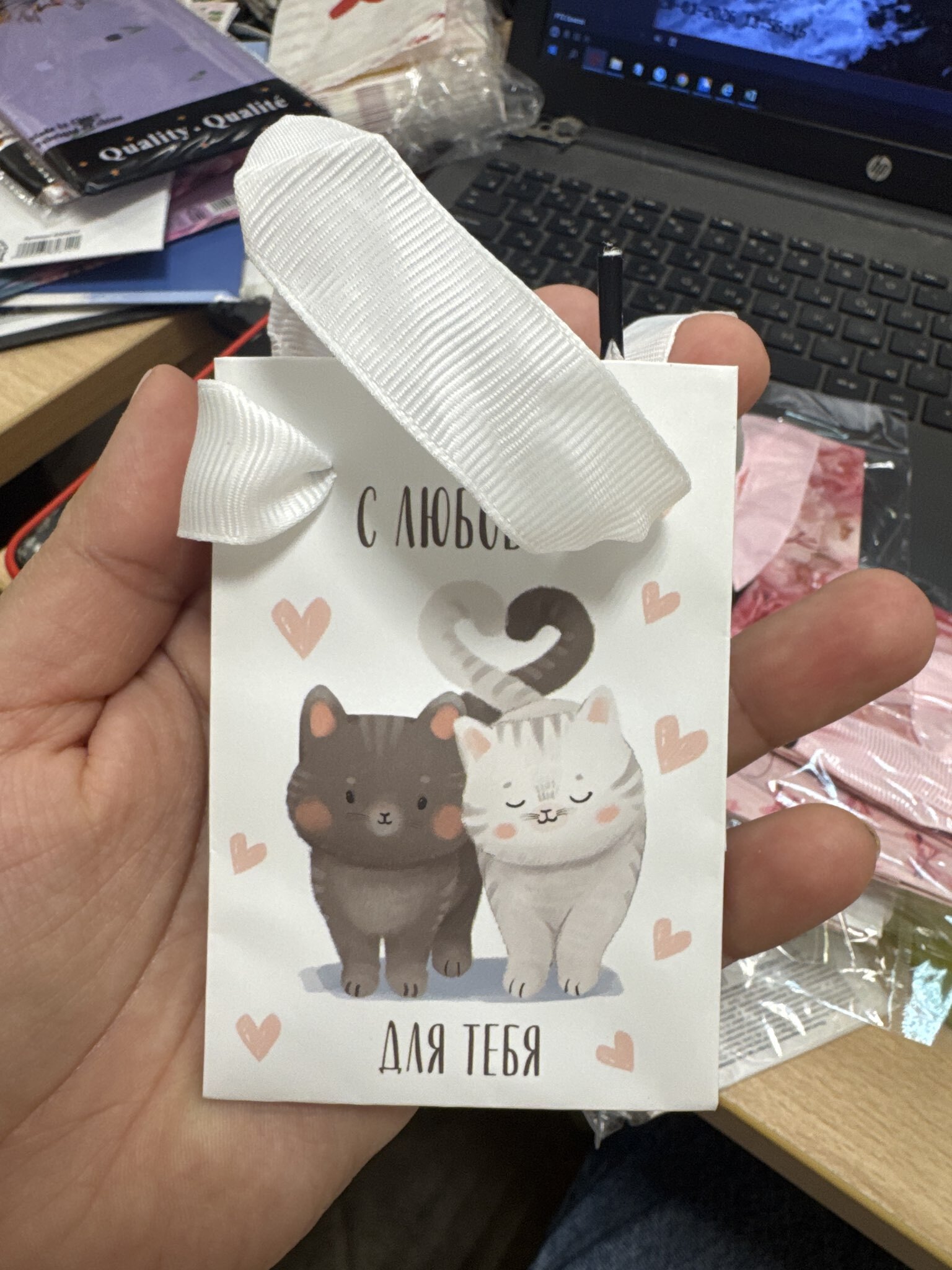 Фотография покупателя товара Пакет подарочный ламинированный, упаковка, «Котики», 7×10×7 см - Фото 1