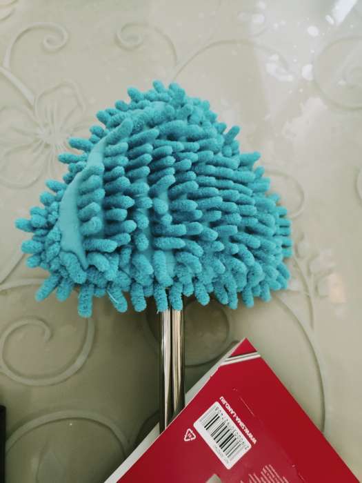 Фотография покупателя товара Щётка для окон Доляна, телескопическая ручка 54(86) см, поворотная головка, насадка из микрофибры 14×16 см, синяя - Фото 1