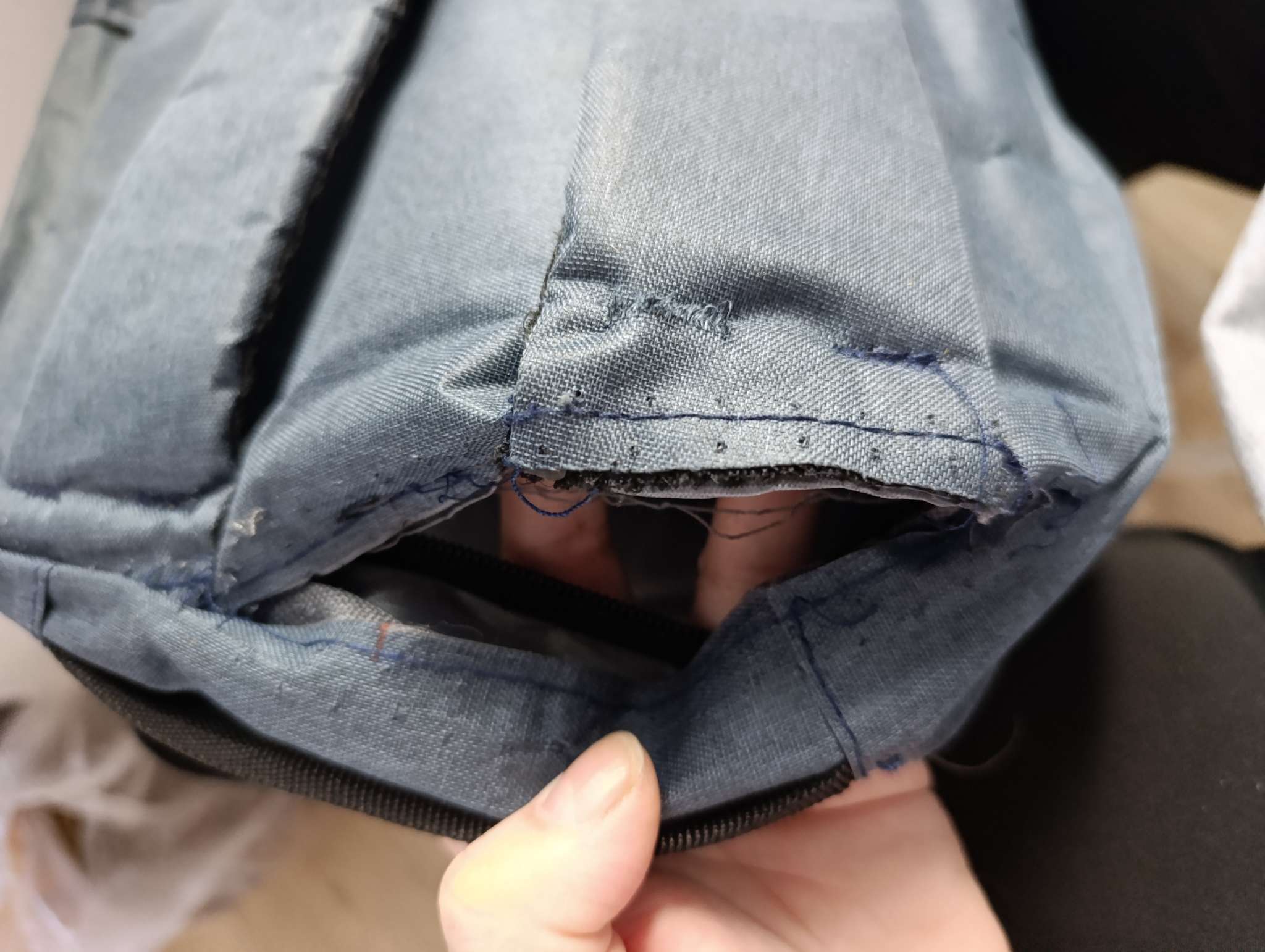 Фотография покупателя товара Рюкзак городской на молнии, с карманами, отделом для ноутбука, USB портом, однотонный, размер 30×12×43 см, синий - Фото 1