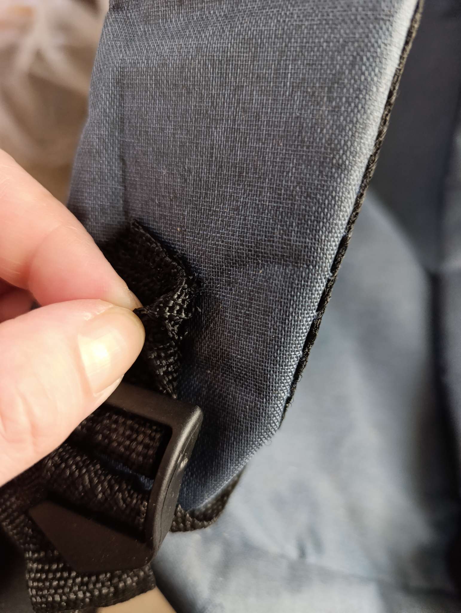 Фотография покупателя товара Рюкзак городской на молнии, с карманами, отделом для ноутбука, USB портом, однотонный, размер 30×12×43 см, синий - Фото 6