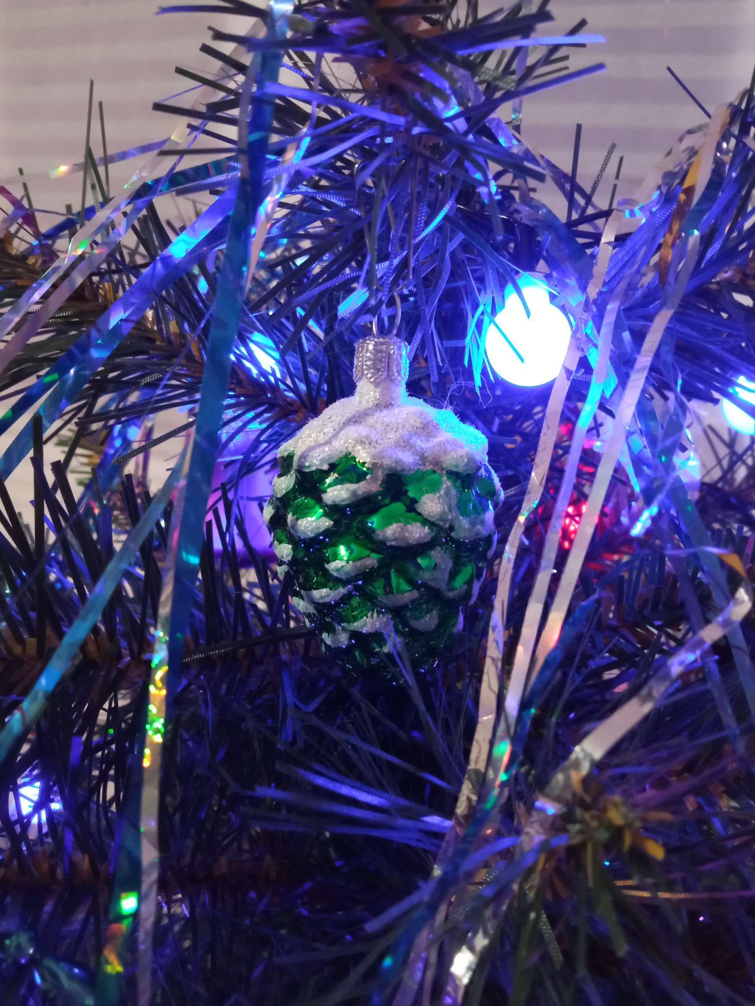 Фотография покупателя товара Ёлочная игрушка «Шишка кедровая»-2, h=5.2 см, МИКС - Фото 2