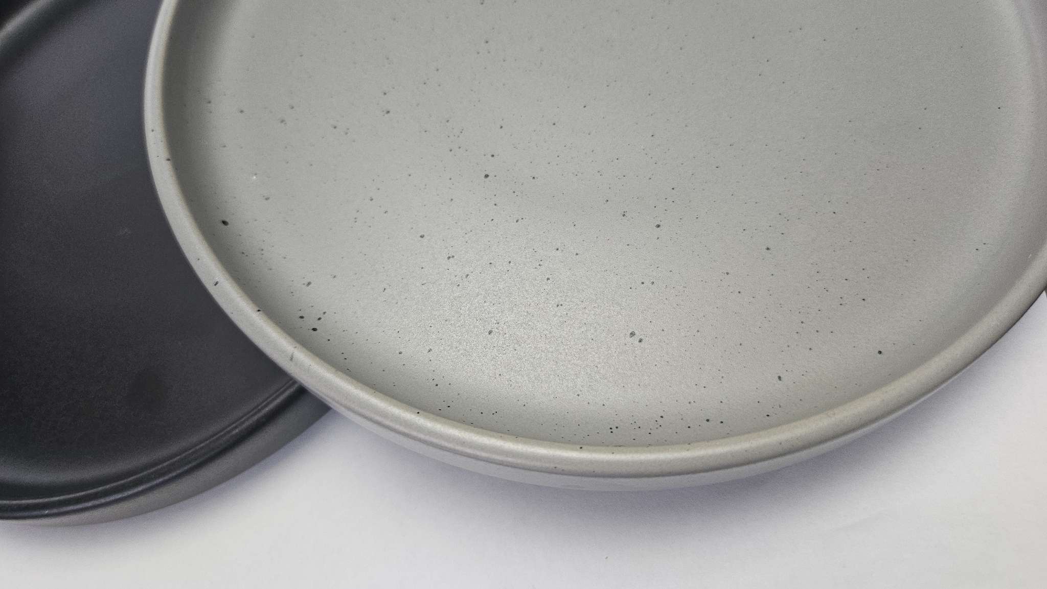 Фотография покупателя товара УЦЕНКА Набор посуды 24 предмета Доляна «Гранит» 6 тар-26 см, 6 тар-20 см, 6 салат-14.5 см, 6 кр 10 - Фото 1