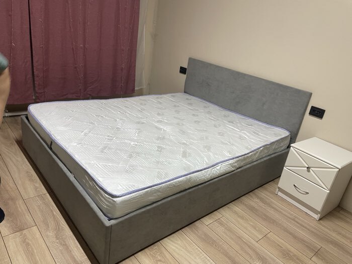 Фотография покупателя товара Кровать двуспальная, с основанием, спальное место 1600×2000 мм, велюр, цвет бежевый - Фото 4