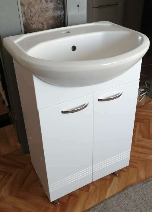Фотография покупателя товара Комплект мебели для ванной комнаты "Гармония 55": тумба с раковиной + зеркало-шкаф - Фото 5