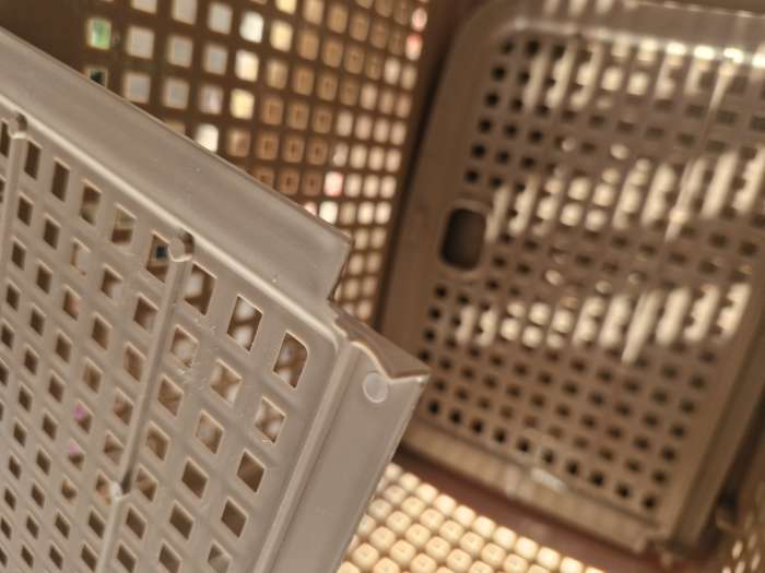 Фотография покупателя товара Корзина для пикника Альтернатива «Мини», 35.5×23×20 см, с ручками, пластик, коричневая - Фото 2