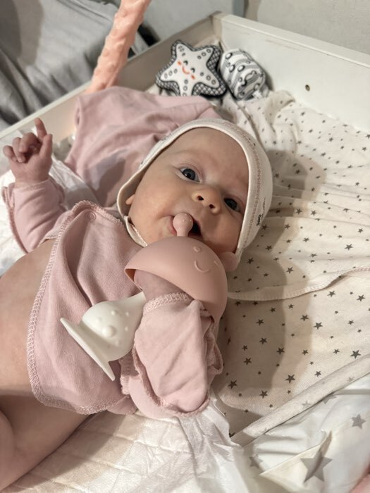 Фотография покупателя товара Прорезыватель для зубов с погремушкой 4 в 1 «Зайка», силикон, розовый - Фото 1