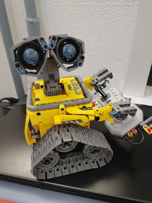 Фотография покупателя товара Конструктор радиоуправляемый «Робот пришелец», 3 варианта сборки, 434 детали - Фото 4