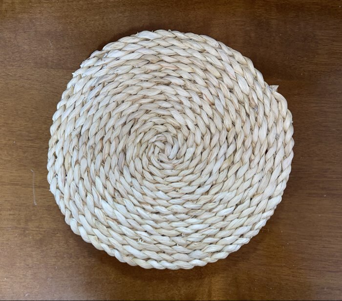 Фотография покупателя товара Салфетка сервировочная на стол Доляна «Косичка», плетёная, d=25 см, бежевая - Фото 1