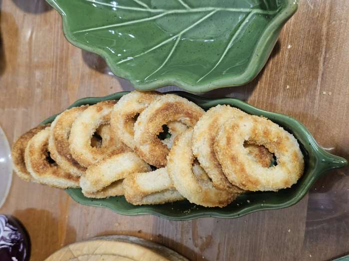 Фотография покупателя товара Салатник Доляна «Лист», 18×11 см, цвет зелёный - Фото 2