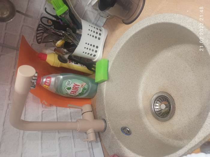 Фотография покупателя товара Смеситель для кухни Accoona A5179-4E, с выходом для питьевой воды, латунь, цвет бежевый - Фото 3