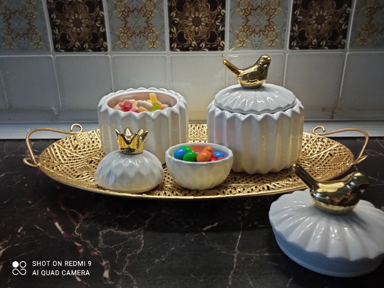 Фотография покупателя товара Банка керамическая для сыпучих продуктов Доляна «Золотое крыло», 550 мл, цвет белый