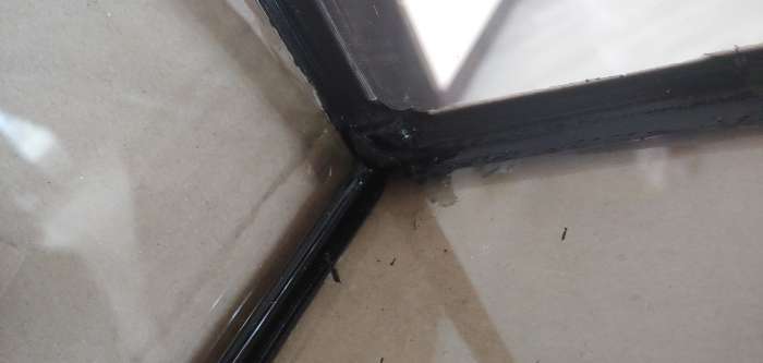 Фотография покупателя товара Аквариум «Телевизор» с крышкой, 115 л, 93×32×42/47 см, чёрный - Фото 5