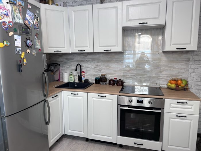 Фотография покупателя товара Кухонный гарнитур угловой «Роял Вуд», 1000×2450 мм, цвет белый глянец - Фото 1