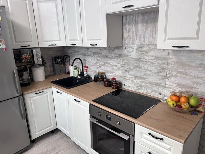 Фотография покупателя товара Кухонный гарнитур угловой «Роял Вуд», 1000×2450 мм, цвет белый глянец - Фото 2