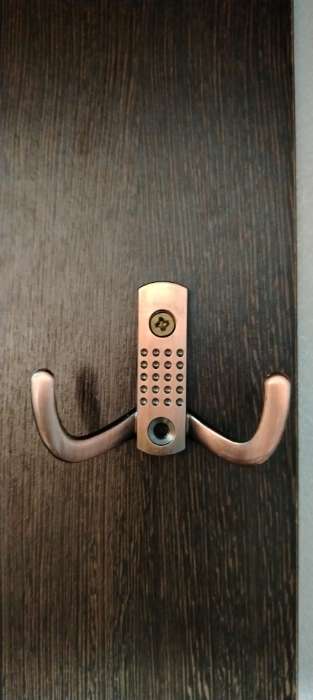 Фотография покупателя товара Крючок мебельный ТУНДРА TKd=011, двухрожковый, старинная бронза - Фото 2