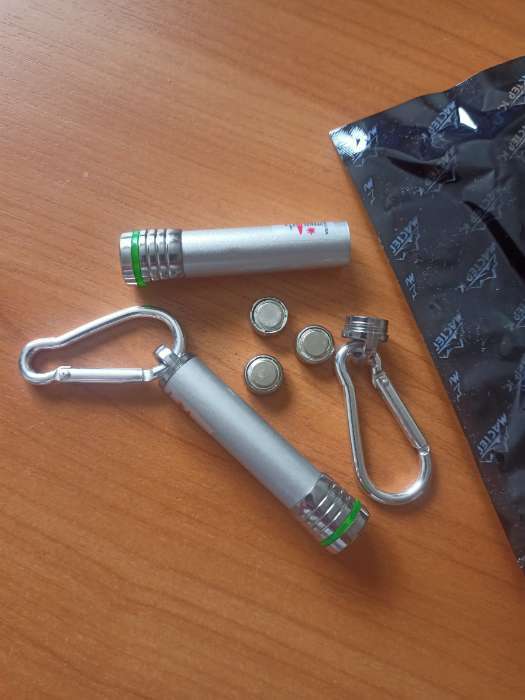 Фотография покупателя товара Лазерная указка «Мастер К», с карабином, 2 LED, 2 режима, 7×1.4 см - Фото 1