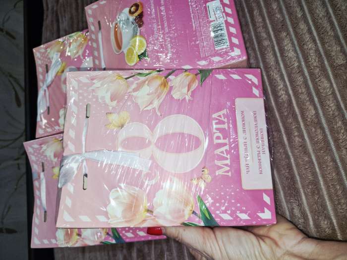 Фотография покупателя товара Подарочный набор «8 марта» чай 50 г, конфеты 100 г - Фото 1