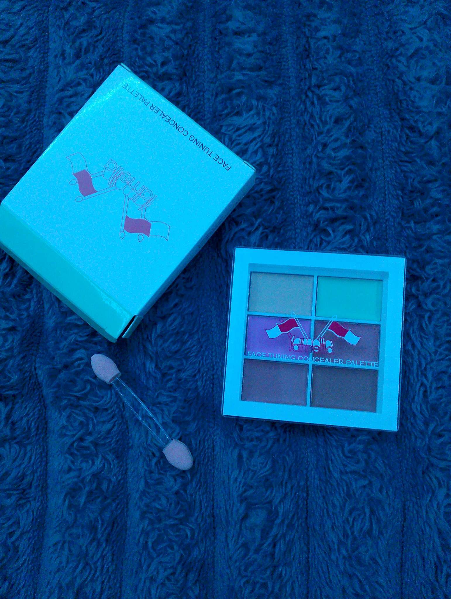 Фотография покупателя товара Палетка консилеров Revolution, 6 оттенков - Фото 2