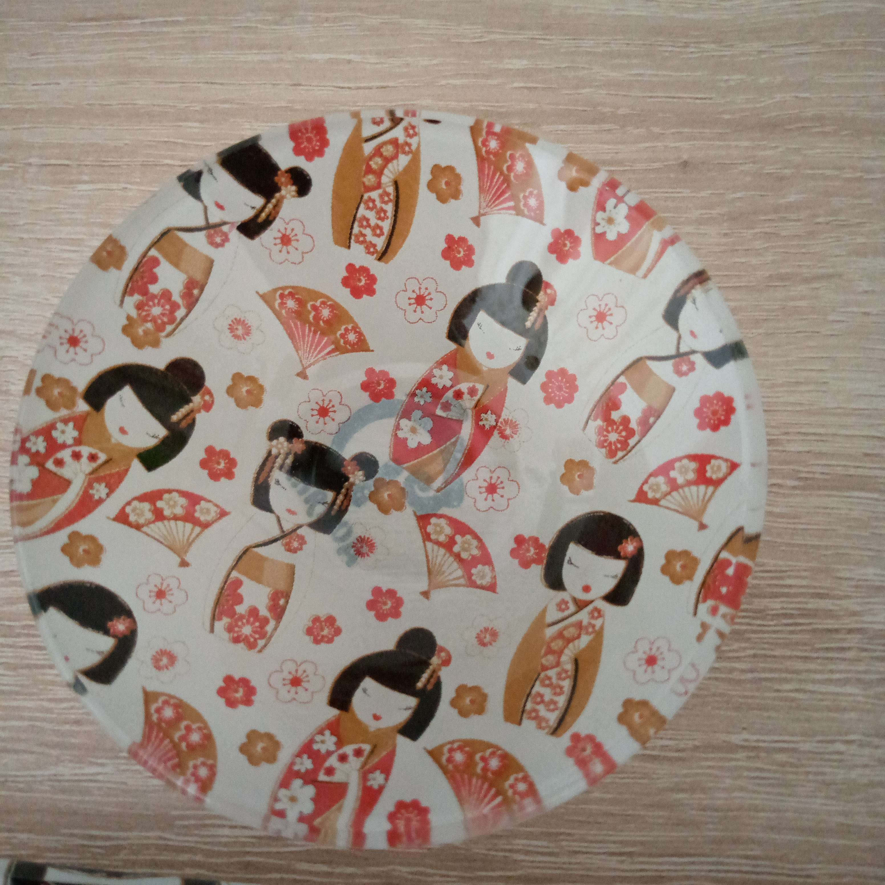 Фотография покупателя товара Набор для суши из стекла Доляна «Саката», 3 предмета: соусники 8×2 см, 8×6 см, подставка 25×15×2 см
