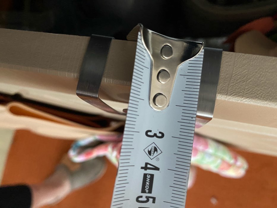 Фотография покупателя товара Вешалка на дверь на два крючка «Человечки», 8×3×4,5 см, цвет хром - Фото 5
