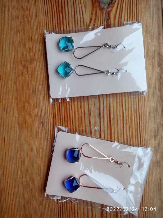 Фотография покупателя товара Серьги висячие со стразами «Капля с ромбом», цвет голубой в серебре, 7,2 см - Фото 13